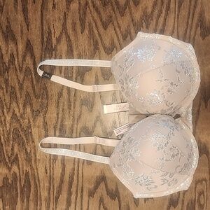 Victoria's secret pushup bra 34D